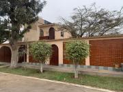VENDO LINDA CASA EN LA MOLINA URB. LAS LOMAS 340M2,...