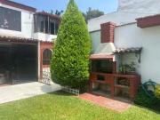 VENDO LINDA CASA FAMILIAR, FRENTE A PARQUE, URB CAMINO...