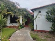 Vendo Linda Casa Fte a Parque en Av. Alameda Los...