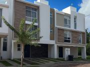 Vendo Linda Casa sin muebles en Residencial Arbolada de...