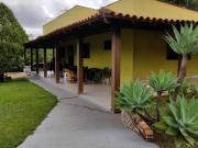 VENDO LINDA CHÁCARA NO PARK WAY COM 03 CASAS TODA...