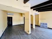 Vendo Local Flat en Avenida Caminos Del Inca N 1, Urb....