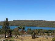 Vendo maravilhoso lote com vista panorâmica para o lago!