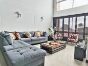 Vendo moderna casa parte baja Escobero unidad cerrada...