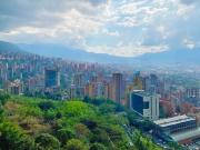 Vendo moderno apto remodelado en Las Palmas, super vista!