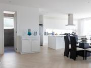 Vendo moderno departamento sobre la González Suárez