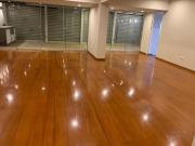 VENDO MODERNO DPTO CON TERRAZA CON 3 COCHERAS EN...