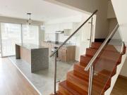 VENDO MODERNO Y LUMINOSO DUPLEX EN MIRAFLORES