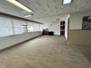 VENDO OFICINA EN AV. LARCO/CON VISTA A BENAVIDES