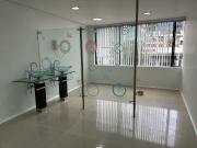 VENDO OFICINA/CONSULTORIO 102 MTS. EN LA 100 CON 15