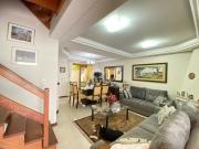 Vendo ótima casa em Condomínio, Ipanema!