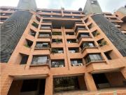 Vendo Penthouse en Los Samanes de 3 Niveles