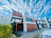Vendo Residencia en LOMAS DE ANGELOPOLIS 1
