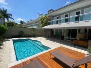 Vendo sobrado em condomínio fechado na Granja Viana...