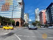 VENDO TERRENO CON CONSTRUCCION COMERCIAL Y USO...