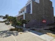 VENDO TERRENO EN BOULEVARD PARK PLAZA PIURA