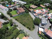 VENDO TERRENO ESQUINERO EN VIÑA ALTA TUMBACO