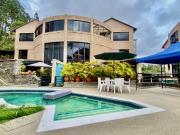 Vendo town house 300m2 La Lagunita 2125