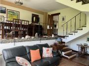 Vendo Town House 350m2 4h+s/4b+s+v/4e, Parque Oripoto Vendo Town House 350m2 4h+s/4b+s+v/4e, Parque Oripoto