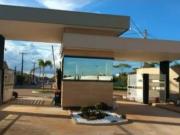 Vendo uma Casa no CondomÃnio Nova CanaÃ£ para venda com...