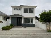 Vendo Villa de 2 Plantas de Estreno Urbanización Porto...