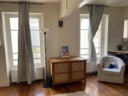 Vends studio refait à neuf, rue lepic, proche place des...