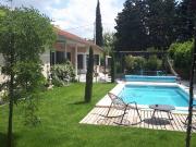 VENDU* EYRAGUES MAISON DE PLAIN PIED AVEC GARAGE ET P