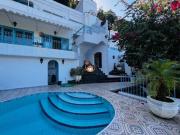 Venha conhecer essa incrível casa em condomínio