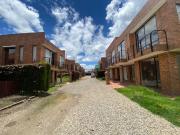 Vendo casa estrenar Cajica 4 alcobas