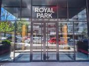 VENTA 2 AMBIENTES C/COCHERA. ROYAL PARK