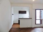 2 AMB TERCER PISO POR ESCALERA SE VENDE ALQUILADO