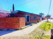 VENTA 2 CASAS 5 DORM CON GARAGE PATIO Y TERRAZA