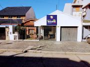 Venta 2 Casas al Fte. en Ramos Mejia C/Fdo con quincho y...