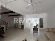 Venta 2 Casas Col. Garcia Ginerés una sobre Av. Cupules...