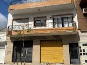 VENTA. 2 locales + Dpto 3 ambientes c/balcón +190m2...