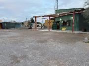 VENTA 3 LOTES UNO CON GALPON MEDIA AGUA CENTRO