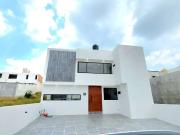 VENTA $5,300,000 DE CASA EN FRACC. MONTAÑA MONARCA 1,...