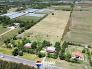 VENTA 5 HECTÁREAS con 2 PROPIEDADES LA PLATA