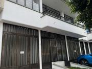 VENTA ALMPLIA CASA COMERCIAL SECTOR LA ELVIRA AV. 30 DE...