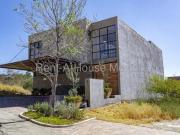 VENTA. Altozano Casa con cuarto de TV y 3 recámaras