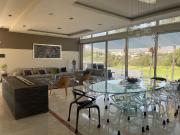 VENTA AMPLIA CASA CON HERMOSAS VISTAS AL CAMPO DE GOLF...