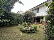 VENTA AMPLIA CASA CON JARDN, PONTEVEDRA, 400MTS...