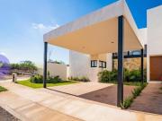 VENTA AMPLIA CASA DE 3 RECAMARAS Y JARDIN EN PRIVADA...