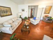 VENTA AMPLIA CASA EN LA REINA