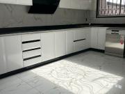 Venta amplio Departamento Zona Comercial Norte de Quito