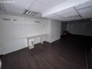 VENTA: Amplio Local Comercial en el Corazón de Ponferrada