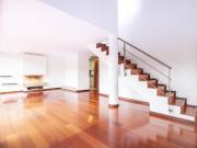 Venta apartamento duplex en Altos de la Colina