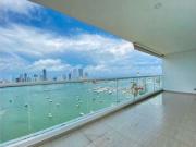 Venta Apartamento en Edificio Aura del Mar en Manga...