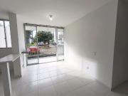 Venta Apartamento Nivel 1 con Balcon Sector Villa Verde...