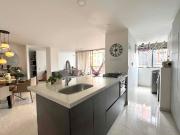 VENTA APARTAMENTO REMODELADO, DOS BALCONES